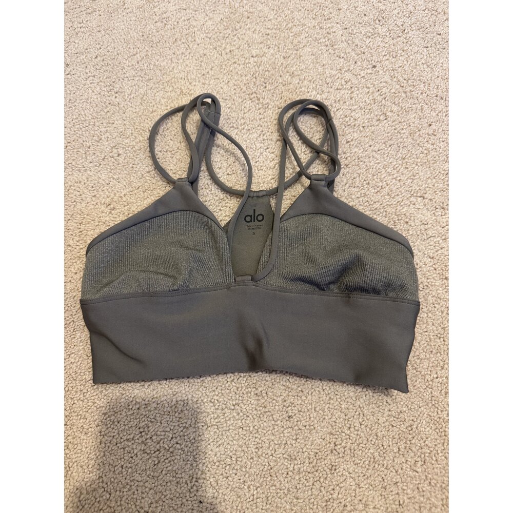 Alo Strappy Crisscross Sports Bra - Olive - S